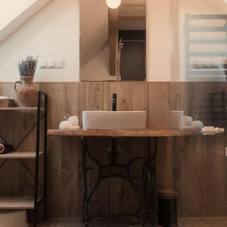 Majołka- Kameralna Stodoła W Izerach Na Wynajem